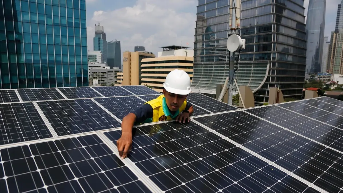 AS Kenakan Tarif Ekspor Panel Surya Indonesia, Industri EBT Tertekan