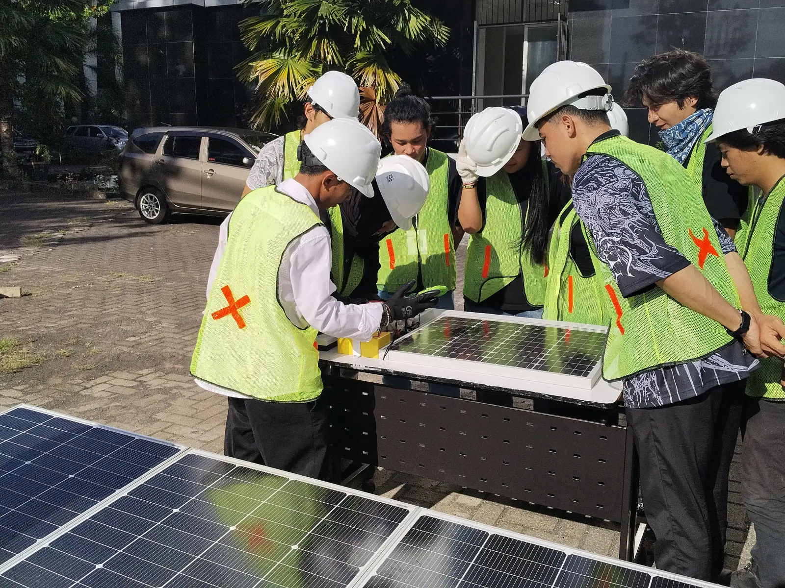 HMM UNSRAT Gelar Workshop EPCC PLTS, Dorong Lahirnya SDM Unggul di Sektor Energi Terbarukan