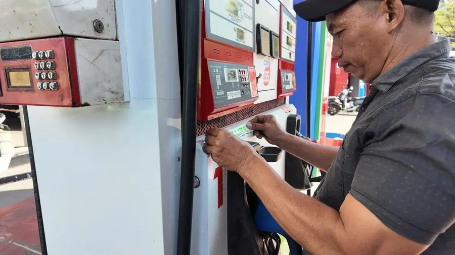 Menakar Alasan di Balik Penahanan Harga BBM Subsidi